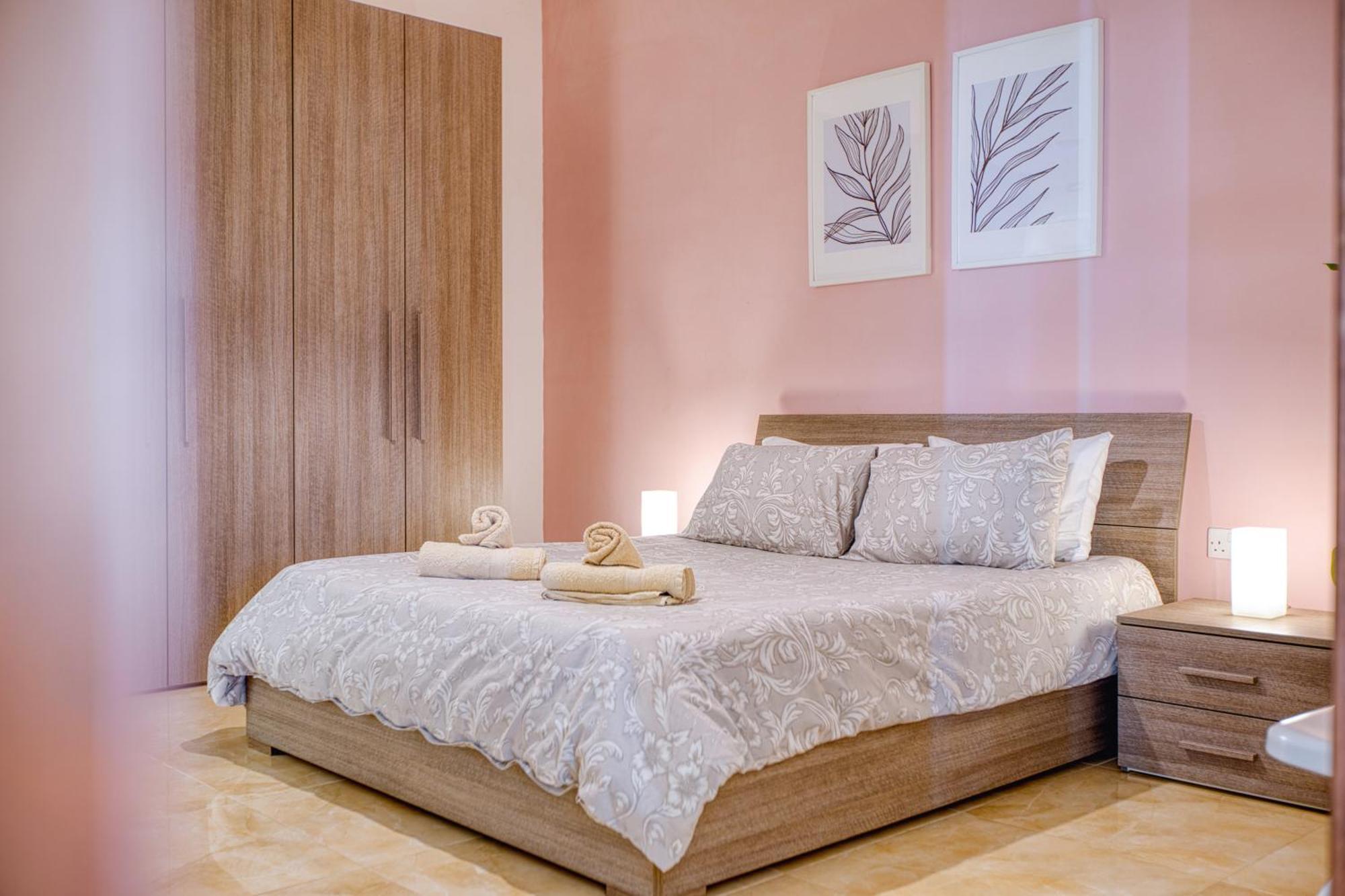 Spacious, Bright, Valley & Sea View Maisonette Xagħra Exteriör bild