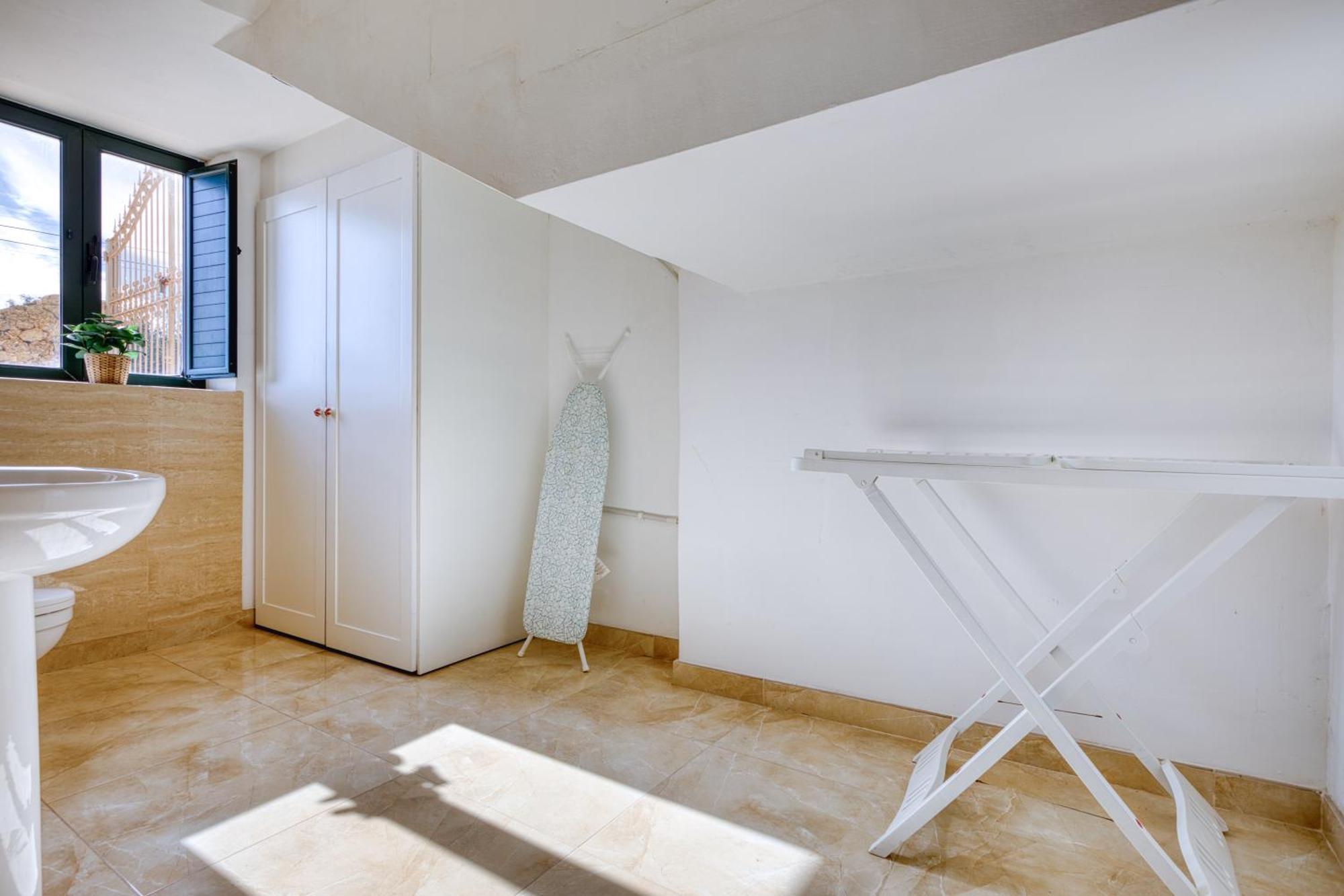 Spacious, Bright, Valley & Sea View Maisonette Xagħra Exteriör bild