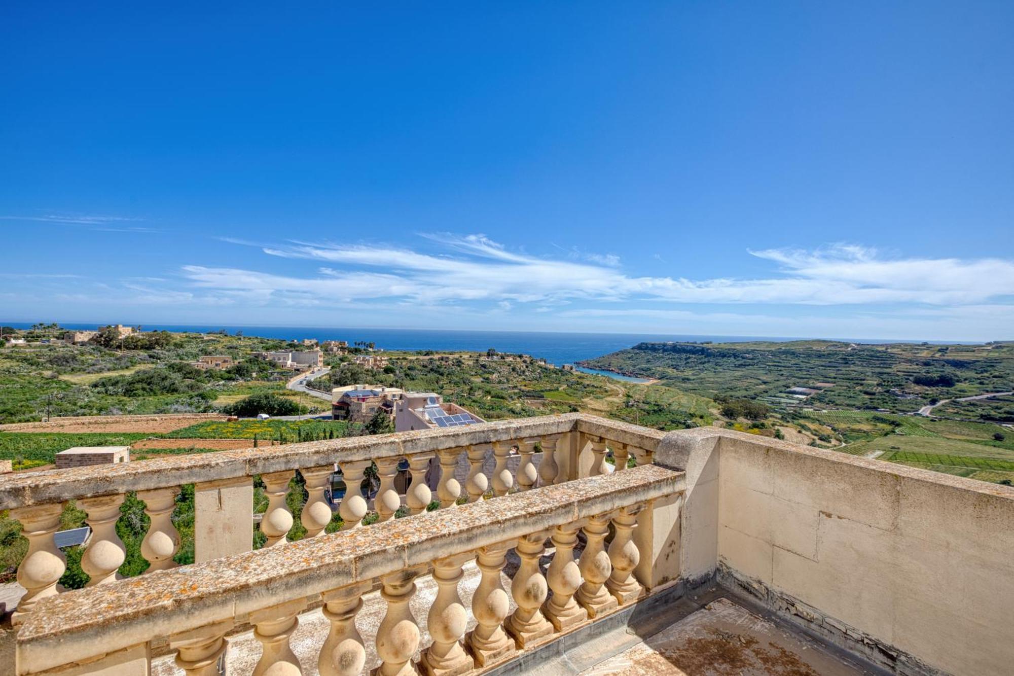 Spacious, Bright, Valley & Sea View Maisonette Xagħra Exteriör bild