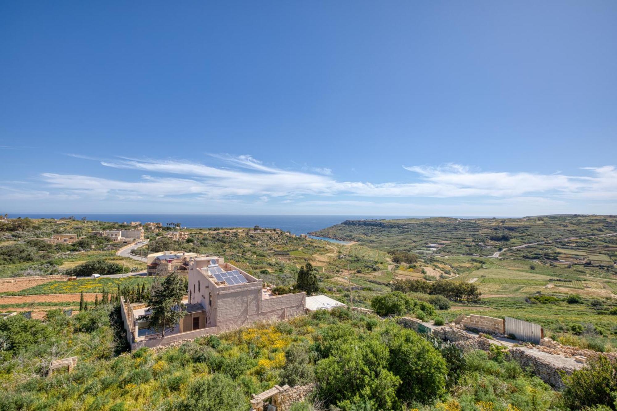 Spacious, Bright, Valley & Sea View Maisonette Xagħra Exteriör bild