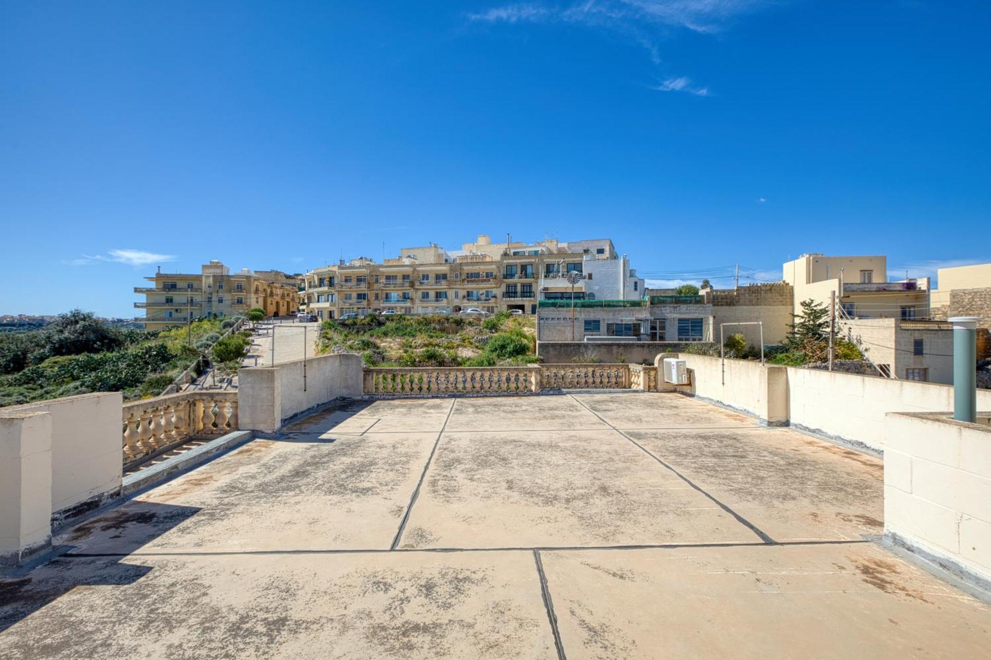 Spacious, Bright, Valley & Sea View Maisonette Xagħra Exteriör bild
