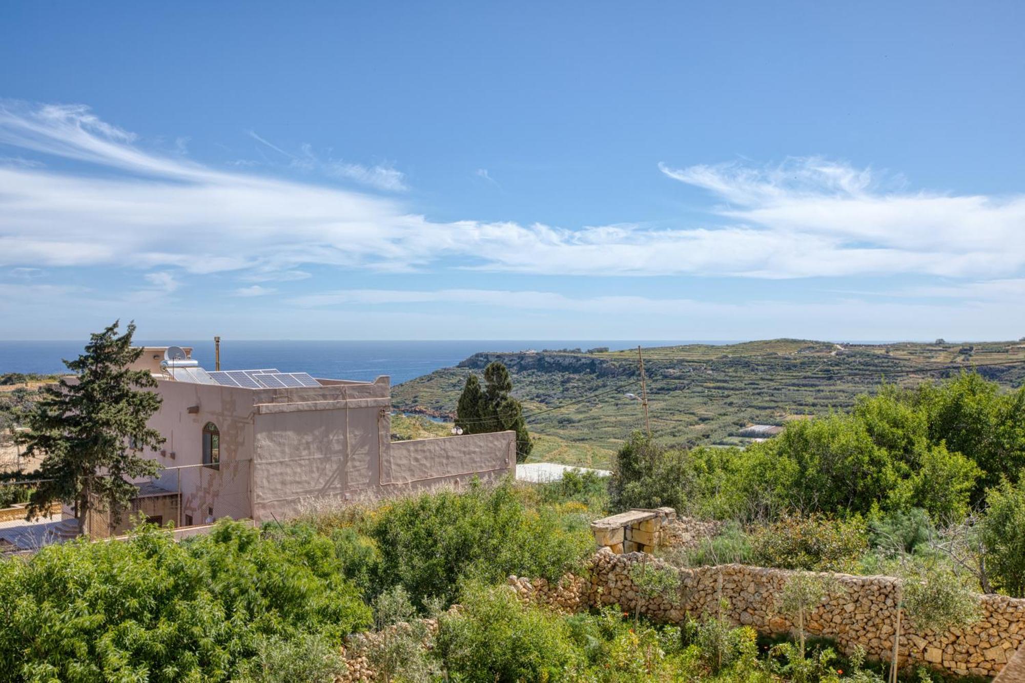 Spacious, Bright, Valley & Sea View Maisonette Xagħra Exteriör bild